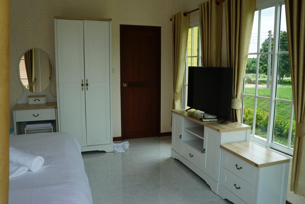 Evie Mae Resort Ban Cha-om Exteriör bild